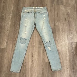 Frame Le Skinny de Jeanne lightwash denim skinny jeans size 28 distressed detail